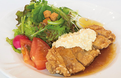 チキンから揚げタルタルソース添え